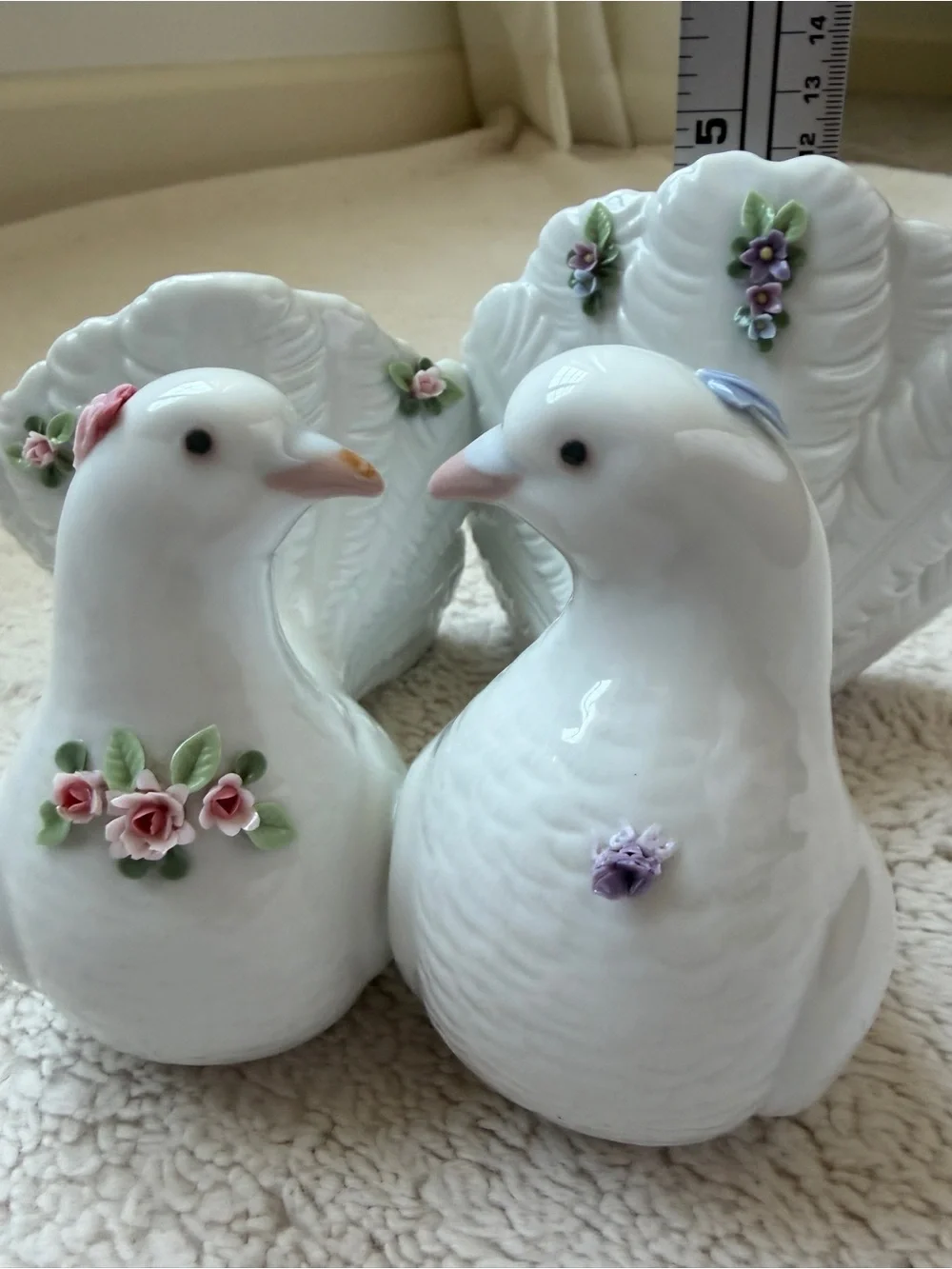 Lladró Kissing Doves with Flowers #6359 Fine Porcelain